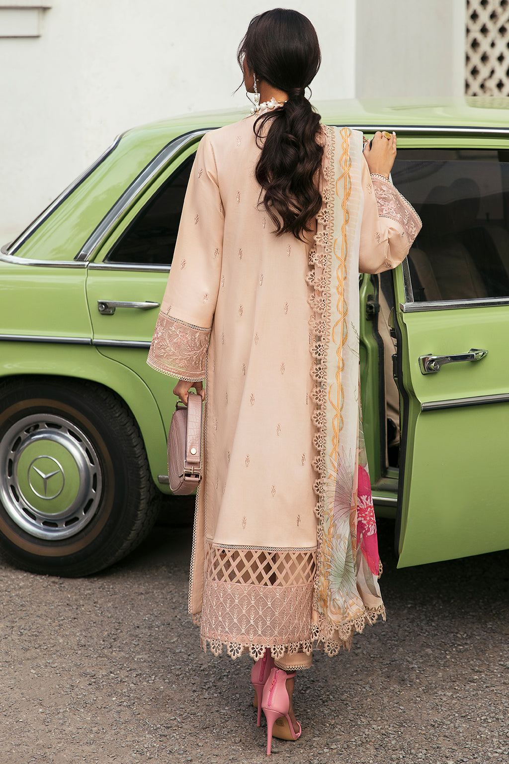 Lamhay By Afrozeh Embroidered Lawn Unstitched 3 Piece Suit - 09 Lamhay By Afrozeh Embroidered Lawn Unstitched 3 Piece Suit - 09