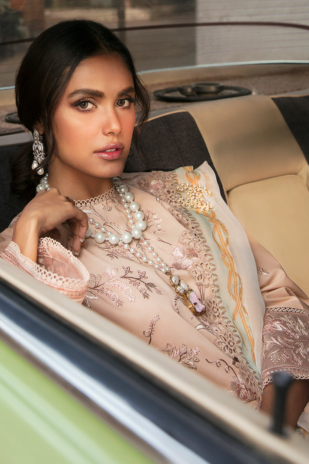 Lamhay By Afrozeh Embroidered Lawn Unstitched 3 Piece Suit - 09 Lamhay By Afrozeh Embroidered Lawn Unstitched 3 Piece Suit - 09