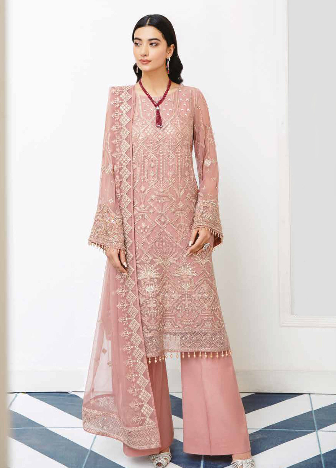 Safeera By Flossie Embroidered Chiffon Unstitched 3 Piece Suit - 01 Safeera By Flossie Embroidered Chiffon Unstitched 3 Piece Suit - 01