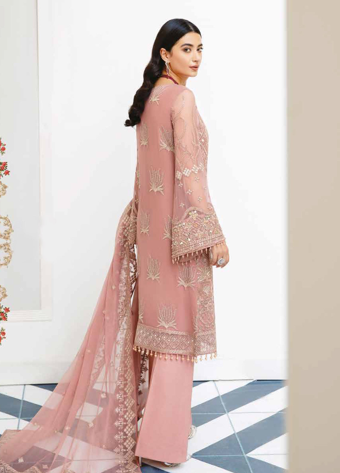Safeera By Flossie Embroidered Chiffon Unstitched 3 Piece Suit - 01 Safeera By Flossie Embroidered Chiffon Unstitched 3 Piece Suit - 01
