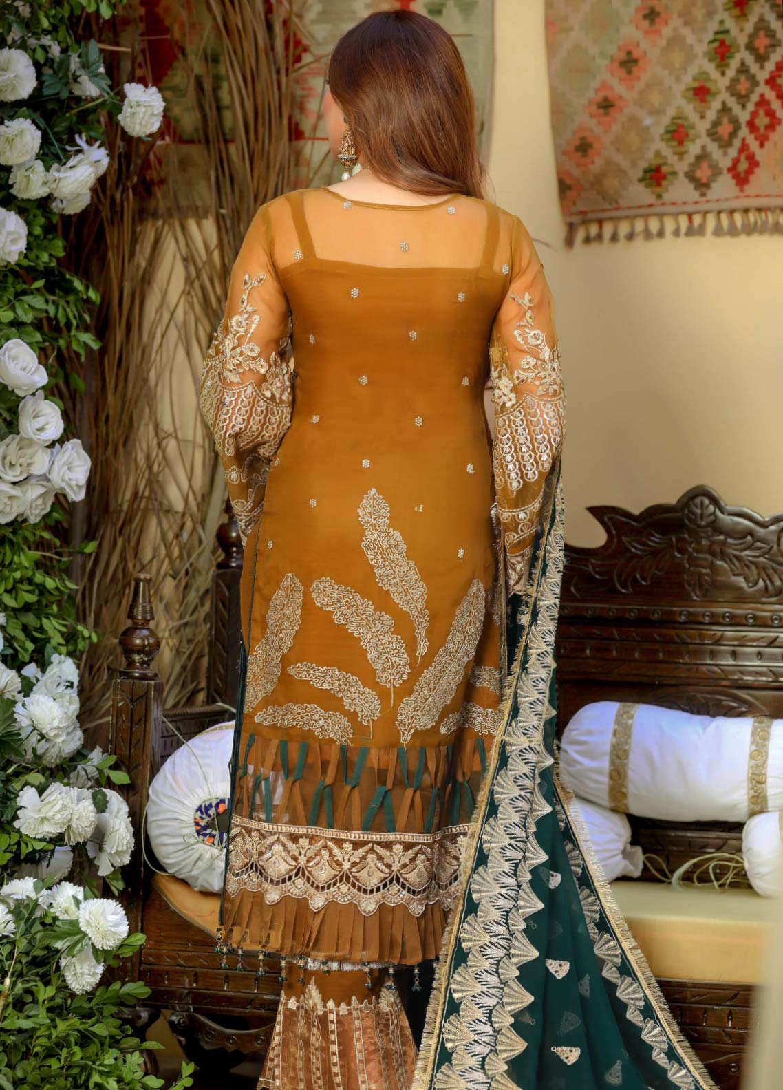 Areesha Embroidered Organza Unstitched 3 Piece Suit - 01 Areesha Embroidered Organza Unstitched 3 Piece Suit - 01