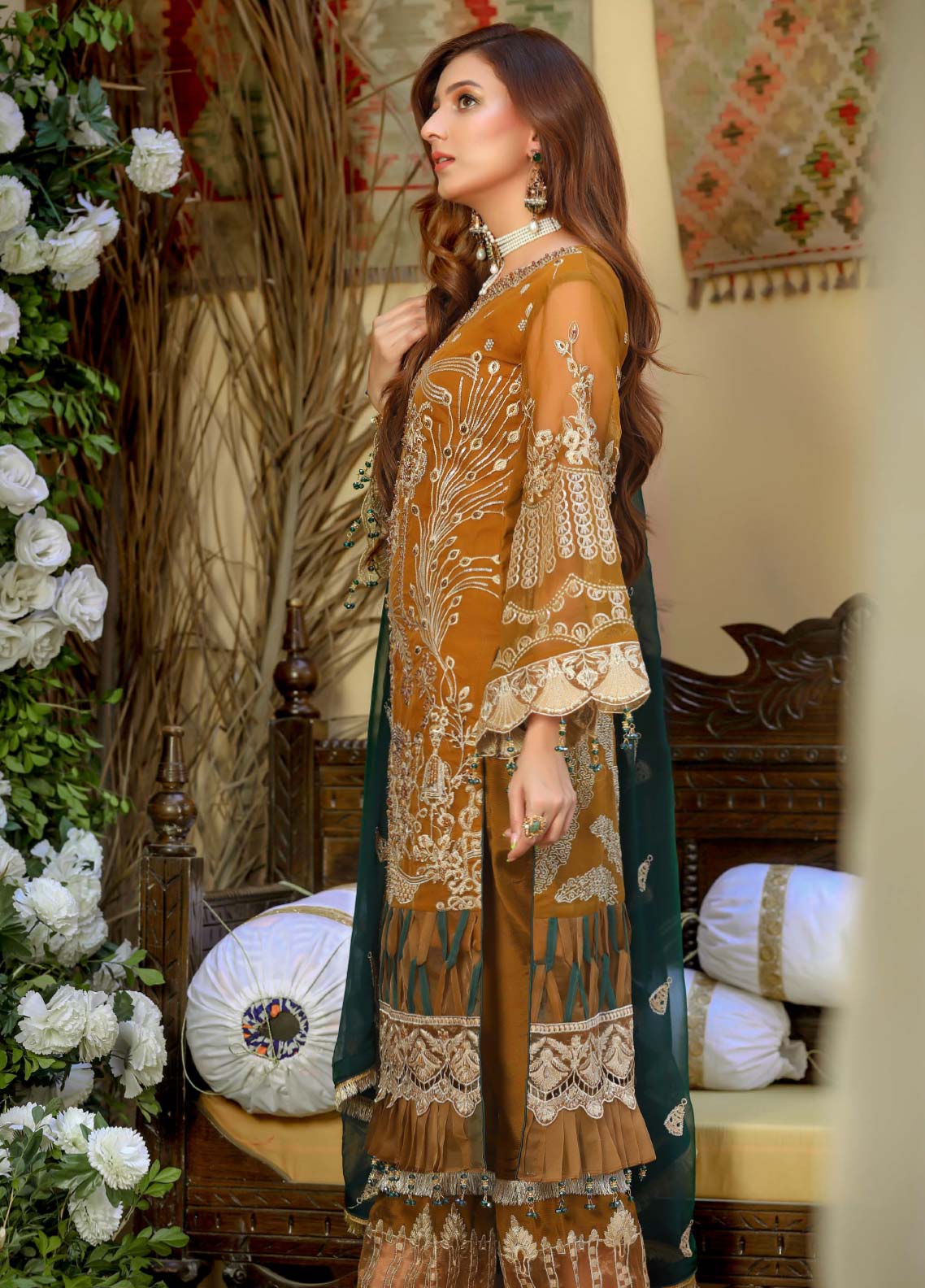 Areesha Embroidered Organza Unstitched 3 Piece Suit - 01 Areesha Embroidered Organza Unstitched 3 Piece Suit - 01