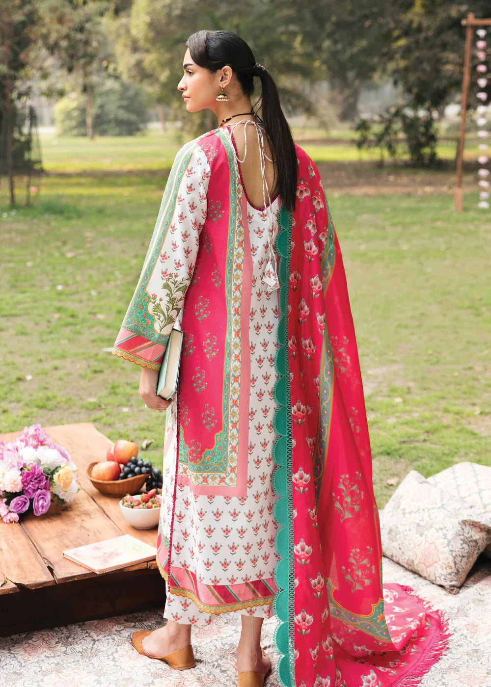 Bahar By Afrozeh Printed Lawn Unstitched 3 Piece Suit - 06 Bahar By Afrozeh Printed Lawn Unstitched 3 Piece Suit - 06
