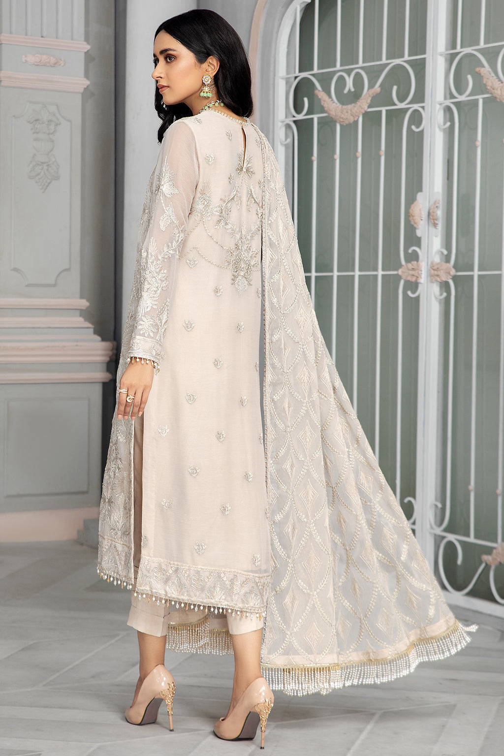Bahaar by Zarif Embroidered Chiffon Unstitched 3 Piece Suit - ZB 08 FAUNA Bahaar by Zarif Embroidered Chiffon Unstitched 3 Piece Suit - ZB 08 FAUNA