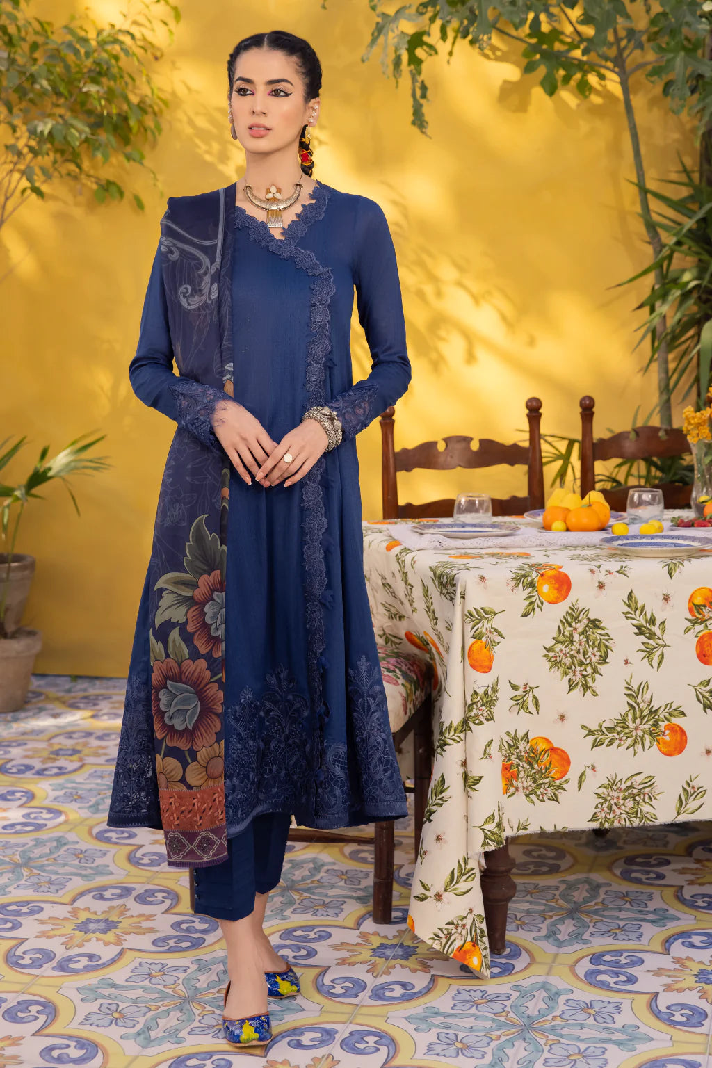D#10 Iznik Ilaria Luxury Emb Lawn Collection 323 D#10 Iznik Ilaria Luxury Emb Lawn Collection 323