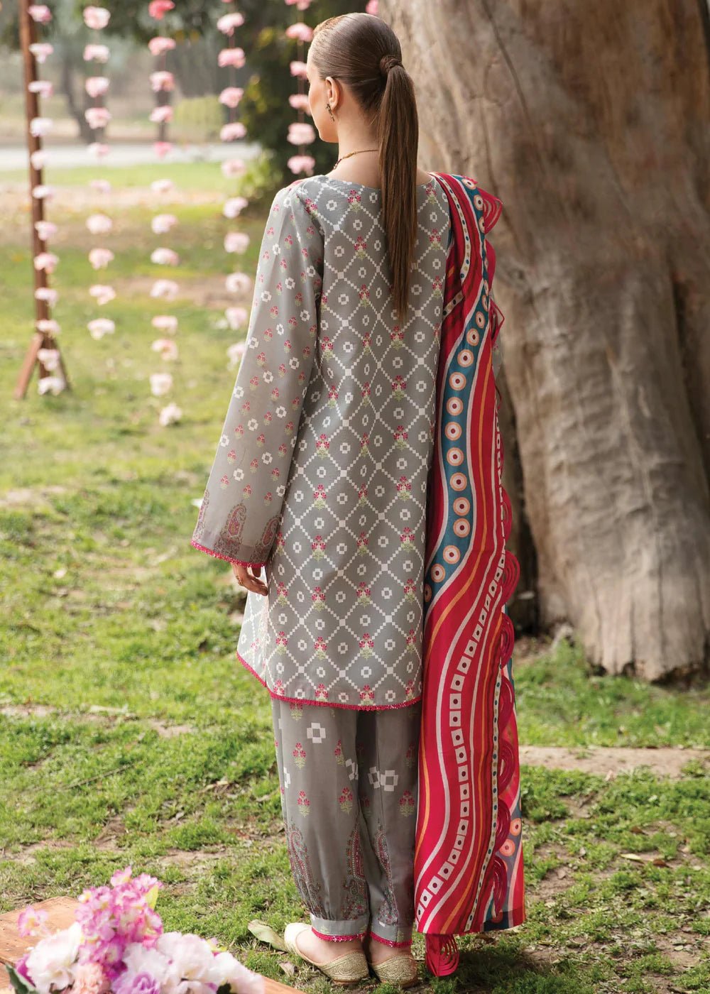Bahar By Afrozeh Printed Lawn Unstitched 3 Piece Suit - 01 Bahar By Afrozeh Printed Lawn Unstitched 3 Piece Suit - 01