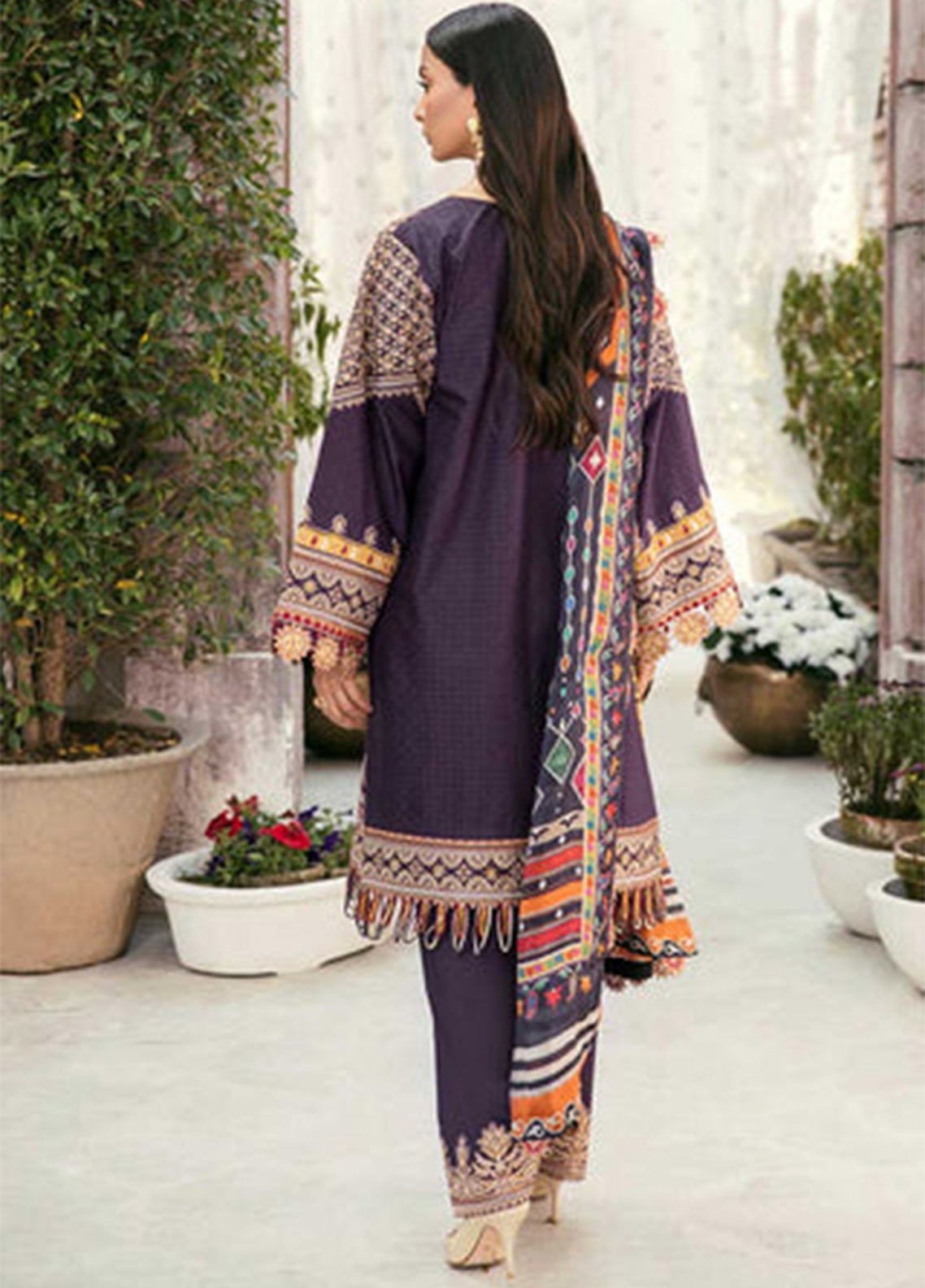 D#04 Baroque Festive Fits Emb Eid Lawn Collection 422 Vol-8 D#04 Baroque Festive Fits Emb Eid Lawn Collection 422 Vol-8