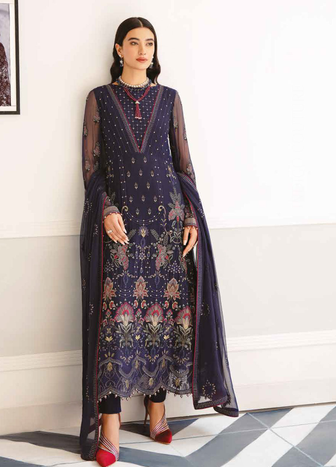 Safeera By Flossie Embroidered Chiffon Unstitched 3 Piece Suit - 04 Safeera By Flossie Embroidered Chiffon Unstitched 3 Piece Suit - 04