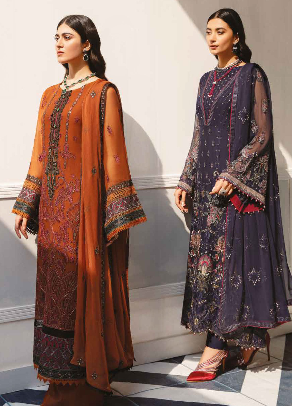 Safeera By Flossie Embroidered Chiffon Unstitched 3 Piece Suit - 04 Safeera By Flossie Embroidered Chiffon Unstitched 3 Piece Suit - 04