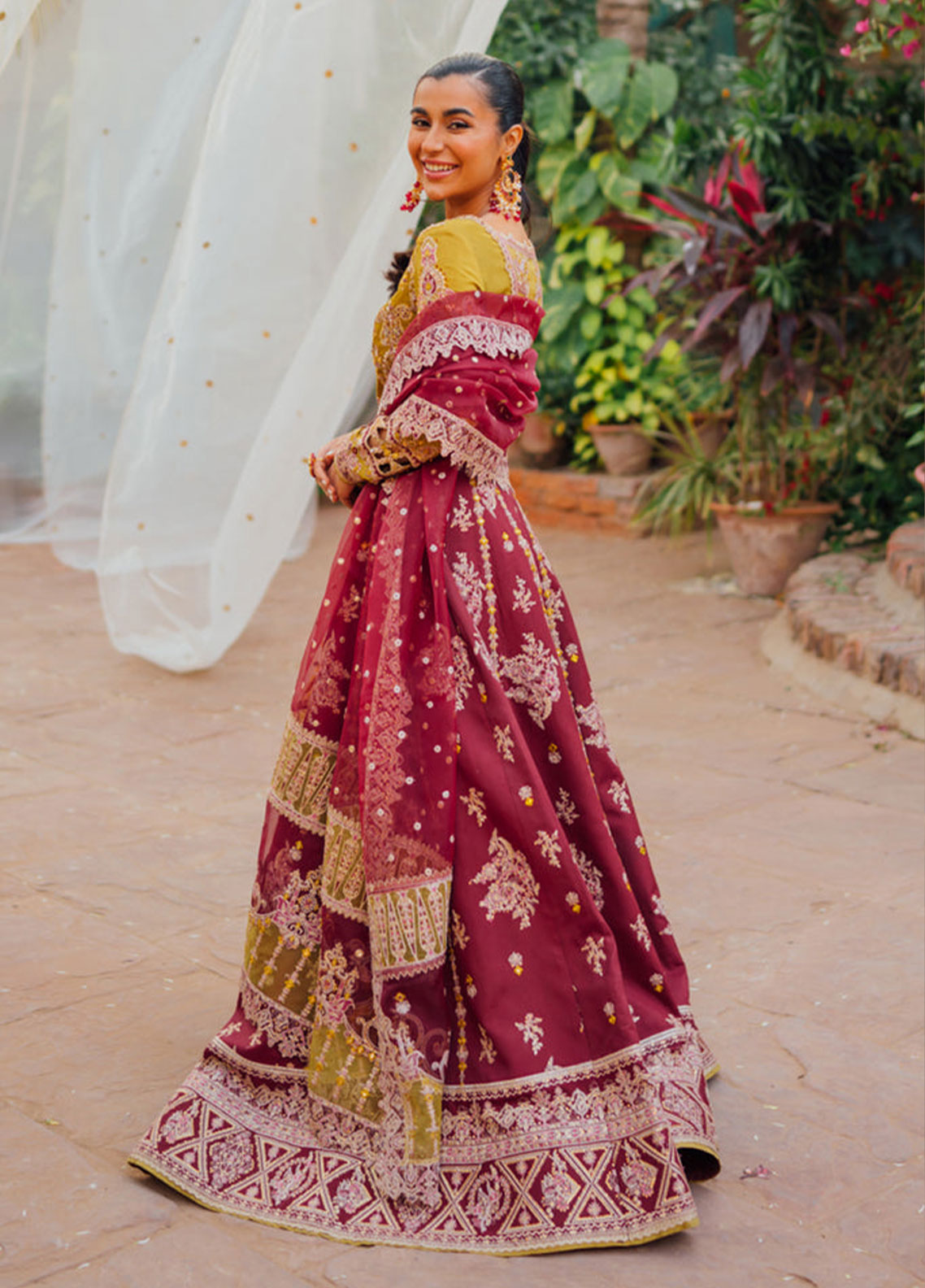 Mastani By Qalamkar Embroidered Jacquard Unstitched 3 Piece Suit - 05 Mastani By Qalamkar Embroidered Jacquard Unstitched 3 Piece Suit - 05