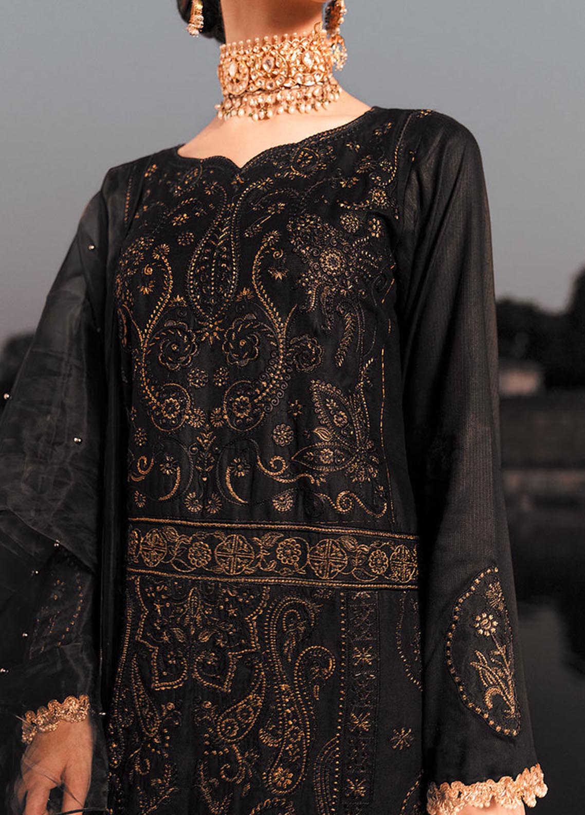 Masakali By Rajbari Embroidered Linen Unstitched 3 Piece Suit - 7B Masakali By Rajbari Embroidered Linen Unstitched 3 Piece Suit - 7B