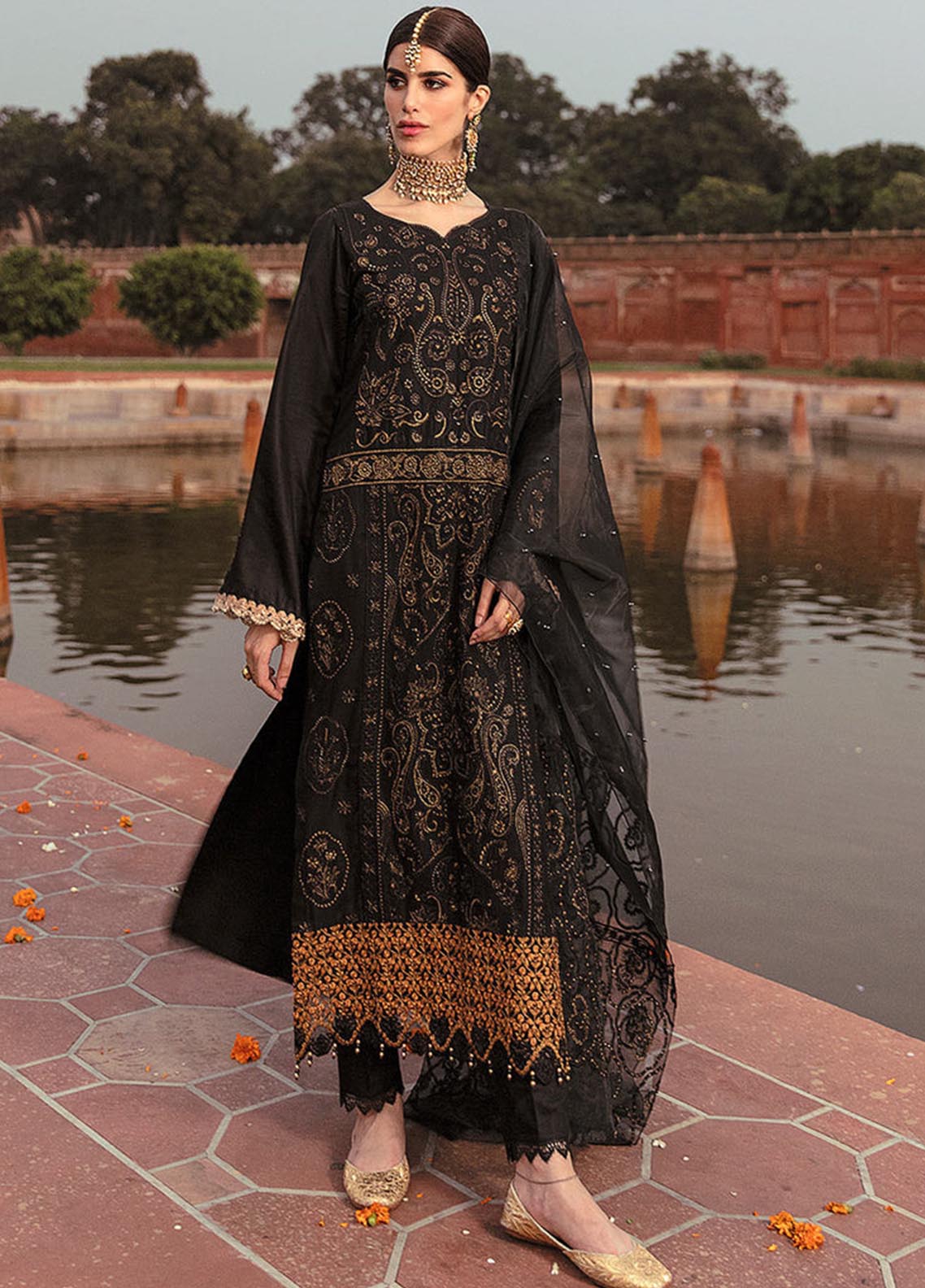 Masakali By Rajbari Embroidered Linen Unstitched 3 Piece Suit - 7B Masakali By Rajbari Embroidered Linen Unstitched 3 Piece Suit - 7B