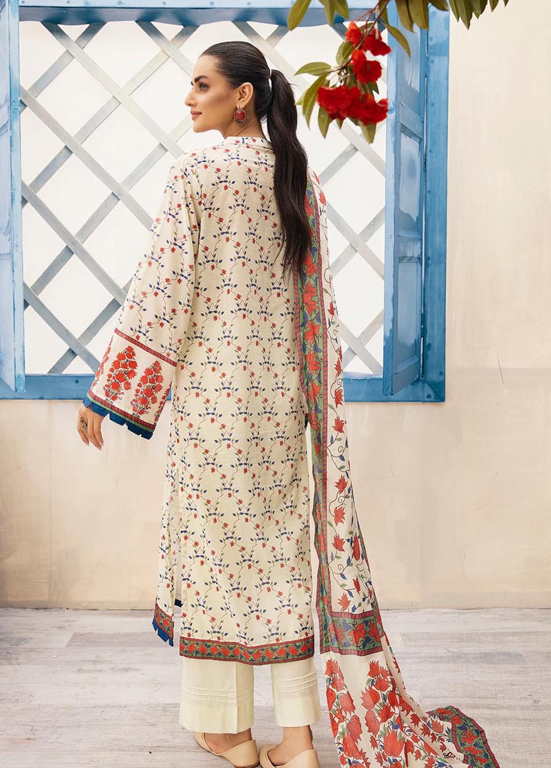 D#RG32073 GulAhmed Regalia Printed Lawn Collection 1022 D#RG32073 GulAhmed Regalia Printed Lawn Collection 1022
