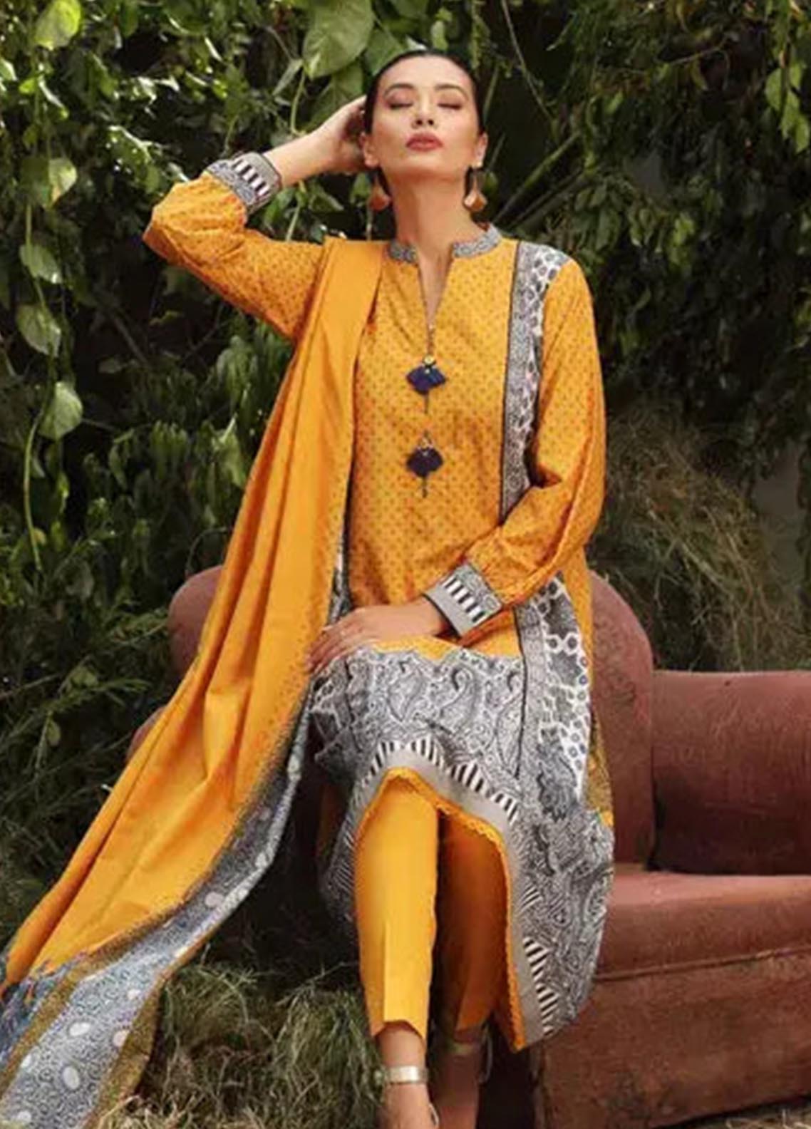 D#AY12022B GulAhmed Winter Collection 1022 D#AY12022B GulAhmed Winter Collection 1022