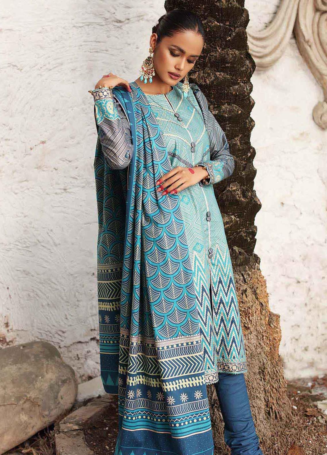 D#WS12002A GulAhmed Winter Collection 1022 D#WS12002A GulAhmed Winter Collection 1022