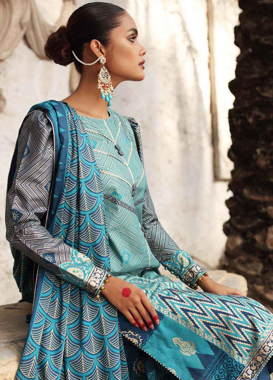 D#WS12002A GulAhmed Winter Collection 1022 D#WS12002A GulAhmed Winter Collection 1022
