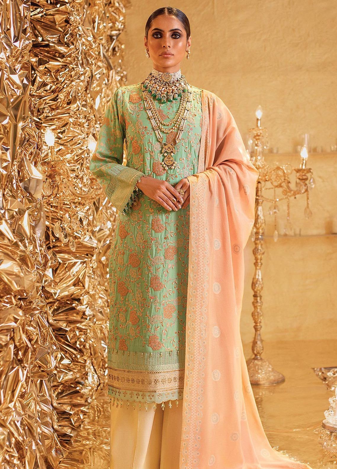D#16F AlKaram Festive Winter Collection 1122 3Pc D#16F AlKaram Festive Winter Collection 1122 3Pc