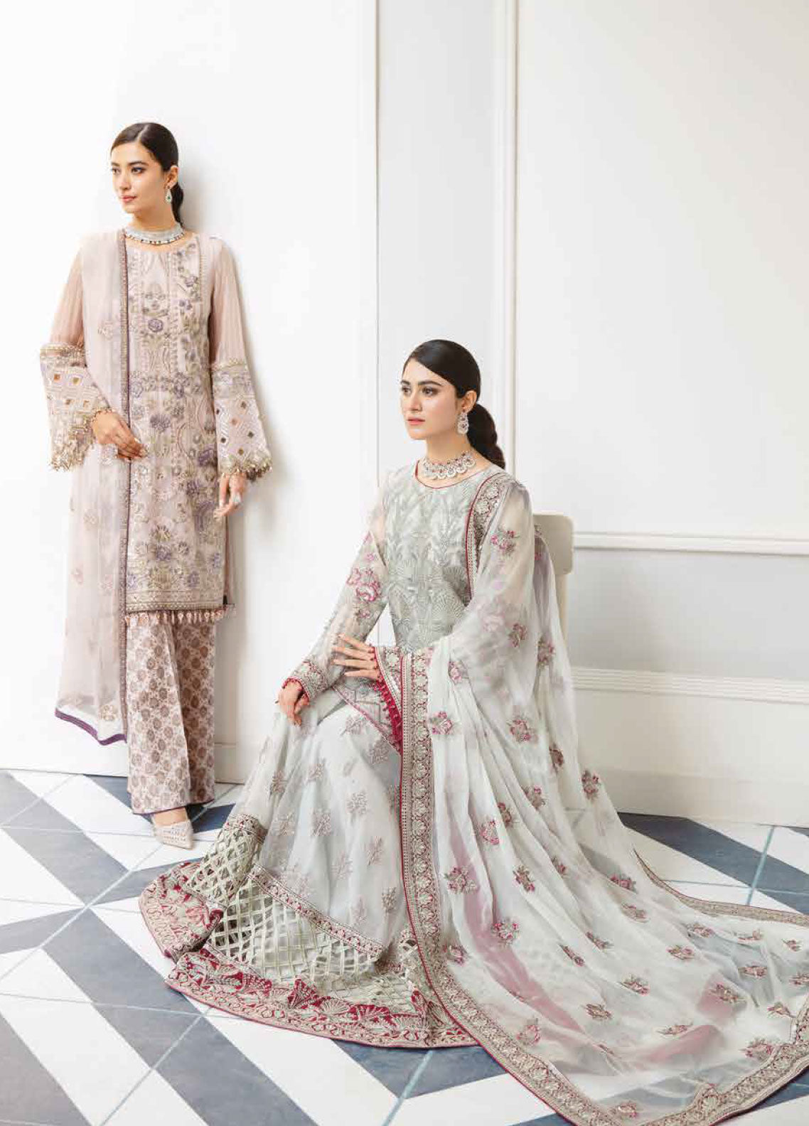 Safeera By Flossie Embroidered Chiffon Unstitched 3 Piece Suit - 07 Safeera By Flossie Embroidered Chiffon Unstitched 3 Piece Suit - 07