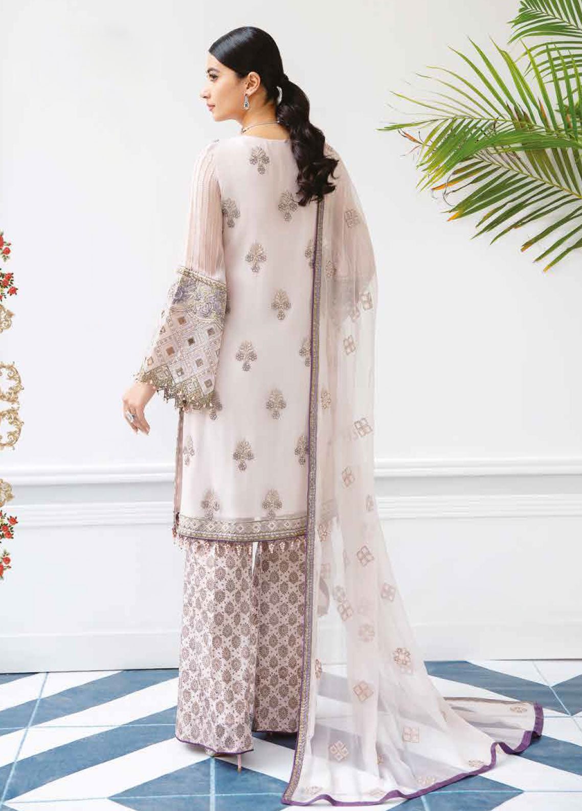 Safeera By Flossie Embroidered Chiffon Unstitched 3 Piece Suit - 07 Safeera By Flossie Embroidered Chiffon Unstitched 3 Piece Suit - 07