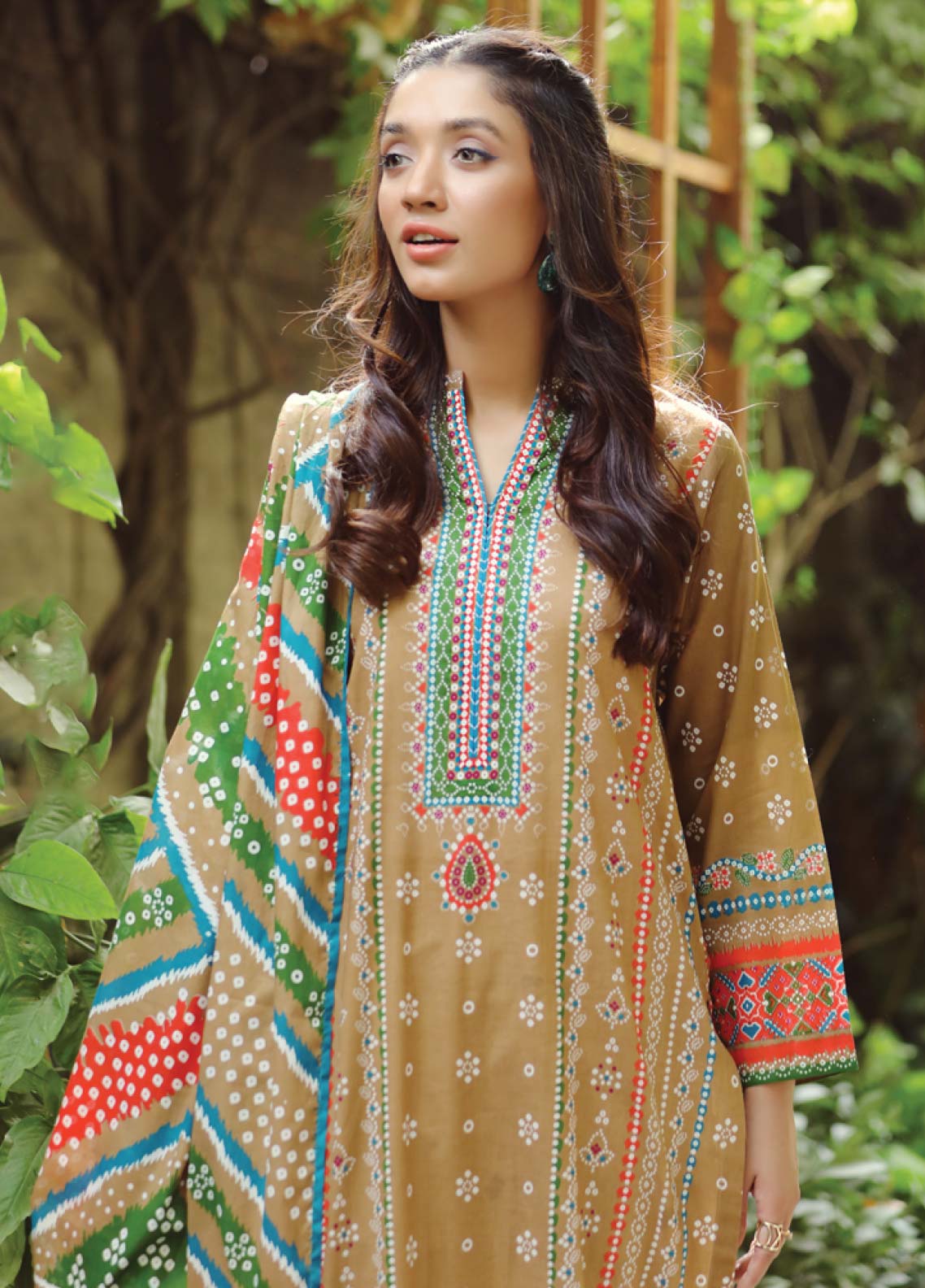 D#7428a Lsm Lakhany Komal Printed Lawn Collection 622 D#7428a Lsm Lakhany Komal Printed Lawn Collection 622