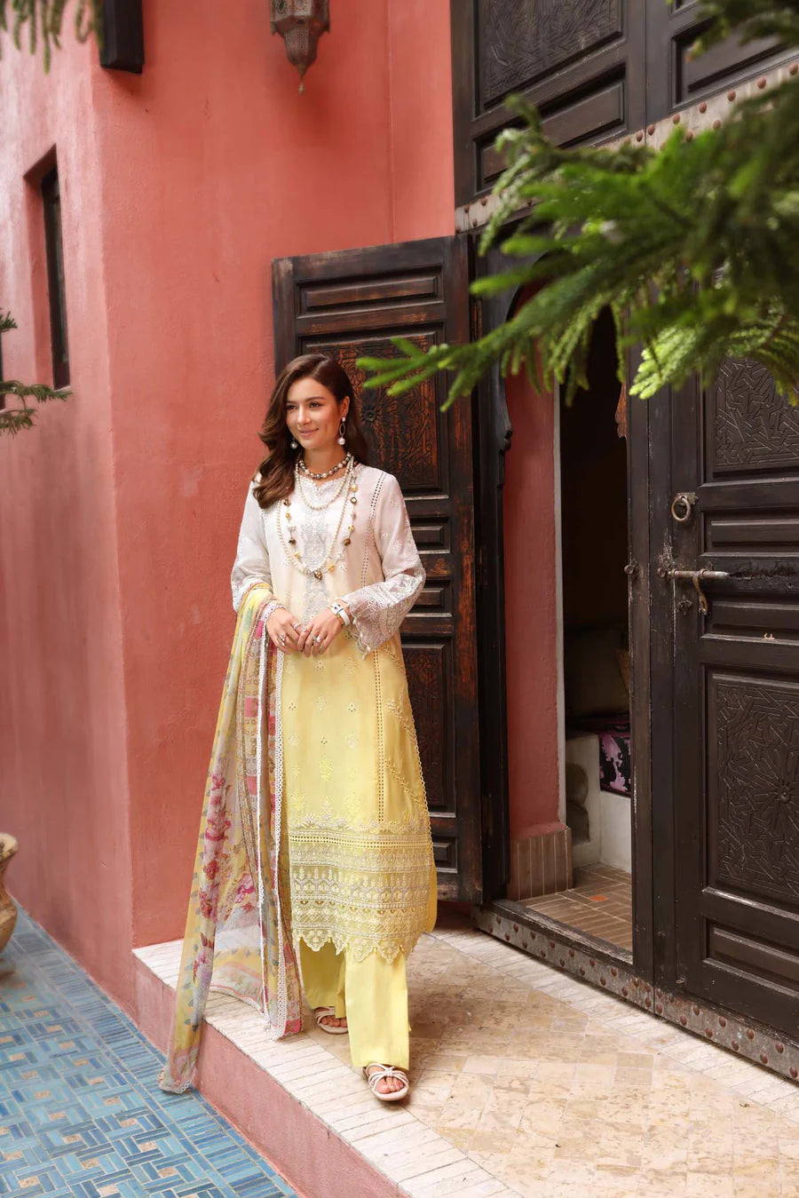 D#7A Noor By Saadia Asad Luxury Chikankari Lawn Collection 323 D#7A Noor By Saadia Asad Luxury Chikankari Lawn Collection 323