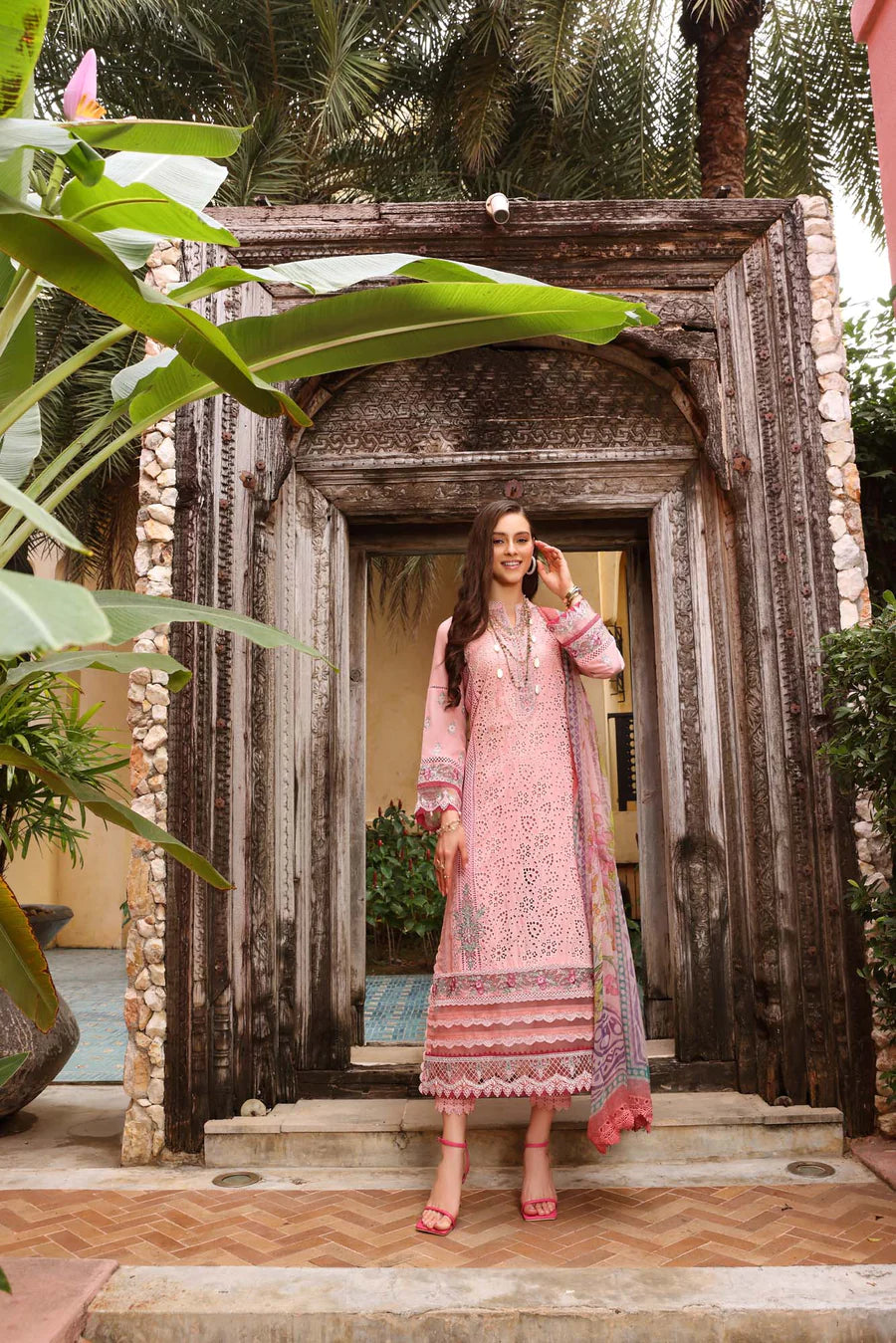 D#8B Noor By Saadia Asad Luxury Chikankari Lawn Collection 323 D#8B Noor By Saadia Asad Luxury Chikankari Lawn Collection 323