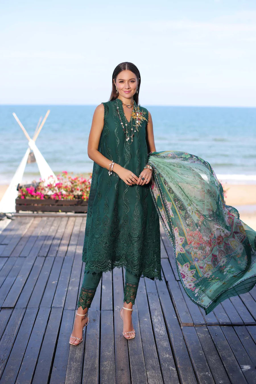 D#1B Noor By Saadia Asad Luxury Chikankari Lawn Collection 323 D#1B Noor By Saadia Asad Luxury Chikankari Lawn Collection 323