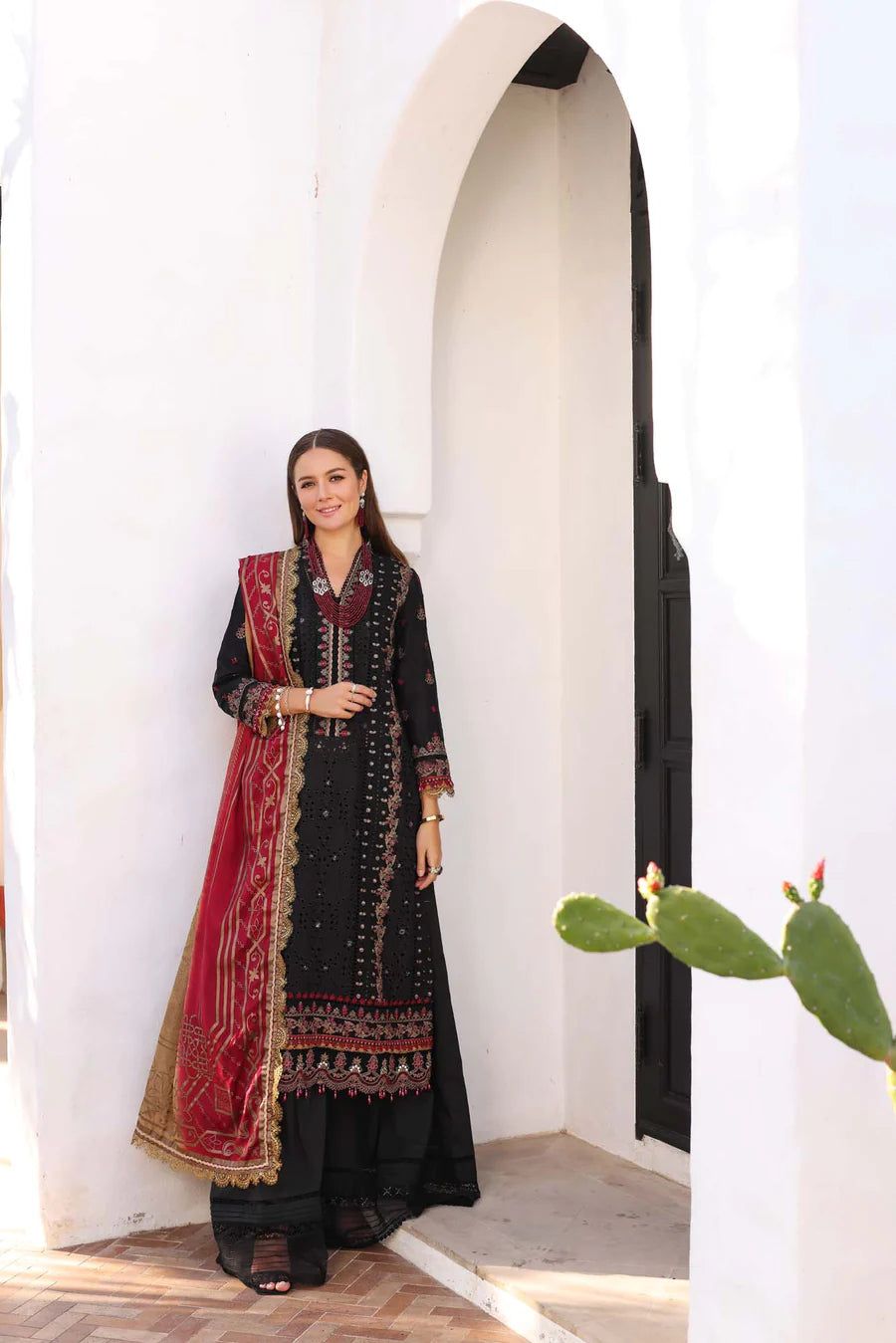 D#11B Noor By Saadia Asad Luxury Chikankari Lawn Collection 323 D#11B Noor By Saadia Asad Luxury Chikankari Lawn Collection 323