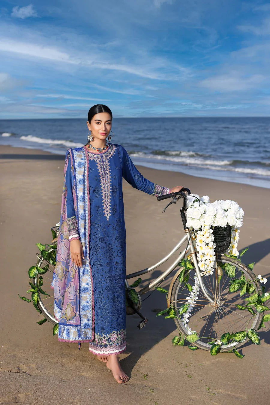 D#12B Noor By Saadia Asad Luxury Chikankari Lawn Collection 323 D#12B Noor By Saadia Asad Luxury Chikankari Lawn Collection 323