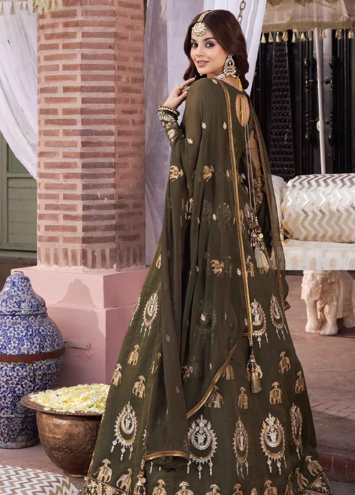 D#03 Asim Jofa Mehr O Mah Emb Festive Collection 223 D#03 Asim Jofa Mehr O Mah Emb Festive Collection 223