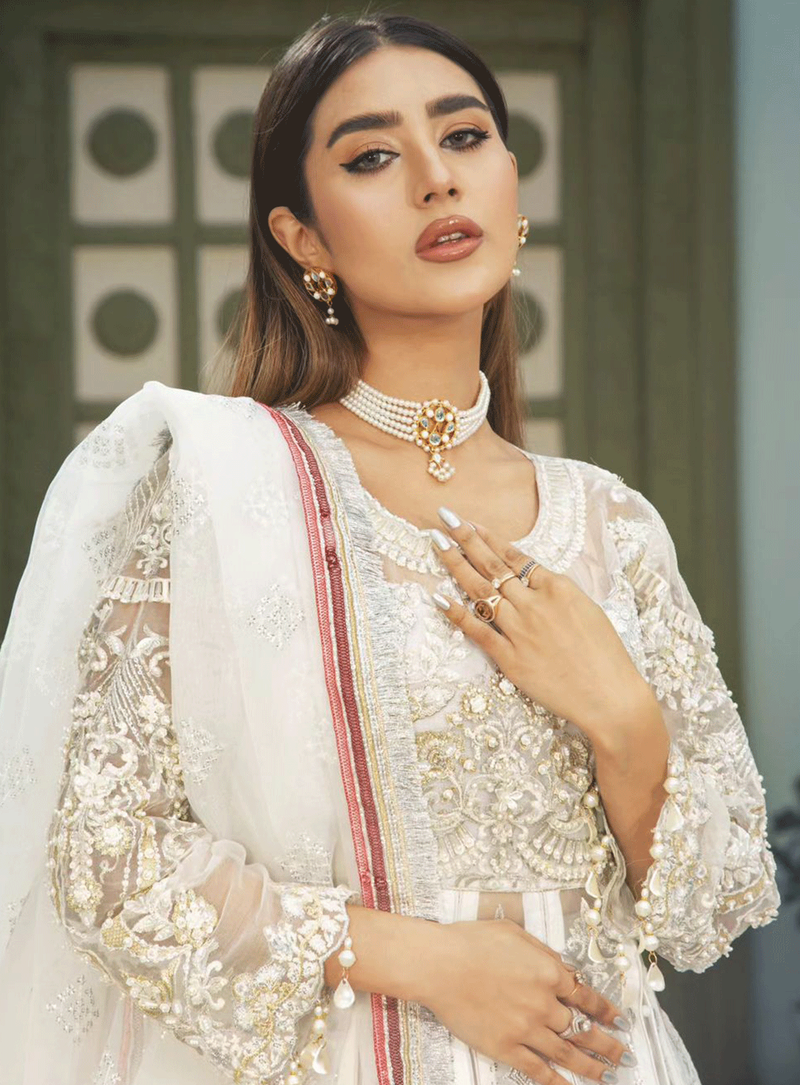 Areesha Embroidered Organza Unstitched 3 Piece Suit - 2 SNOW WHITE Areesha Embroidered Organza Unstitched 3 Piece Suit - 2 SNOW WHITE