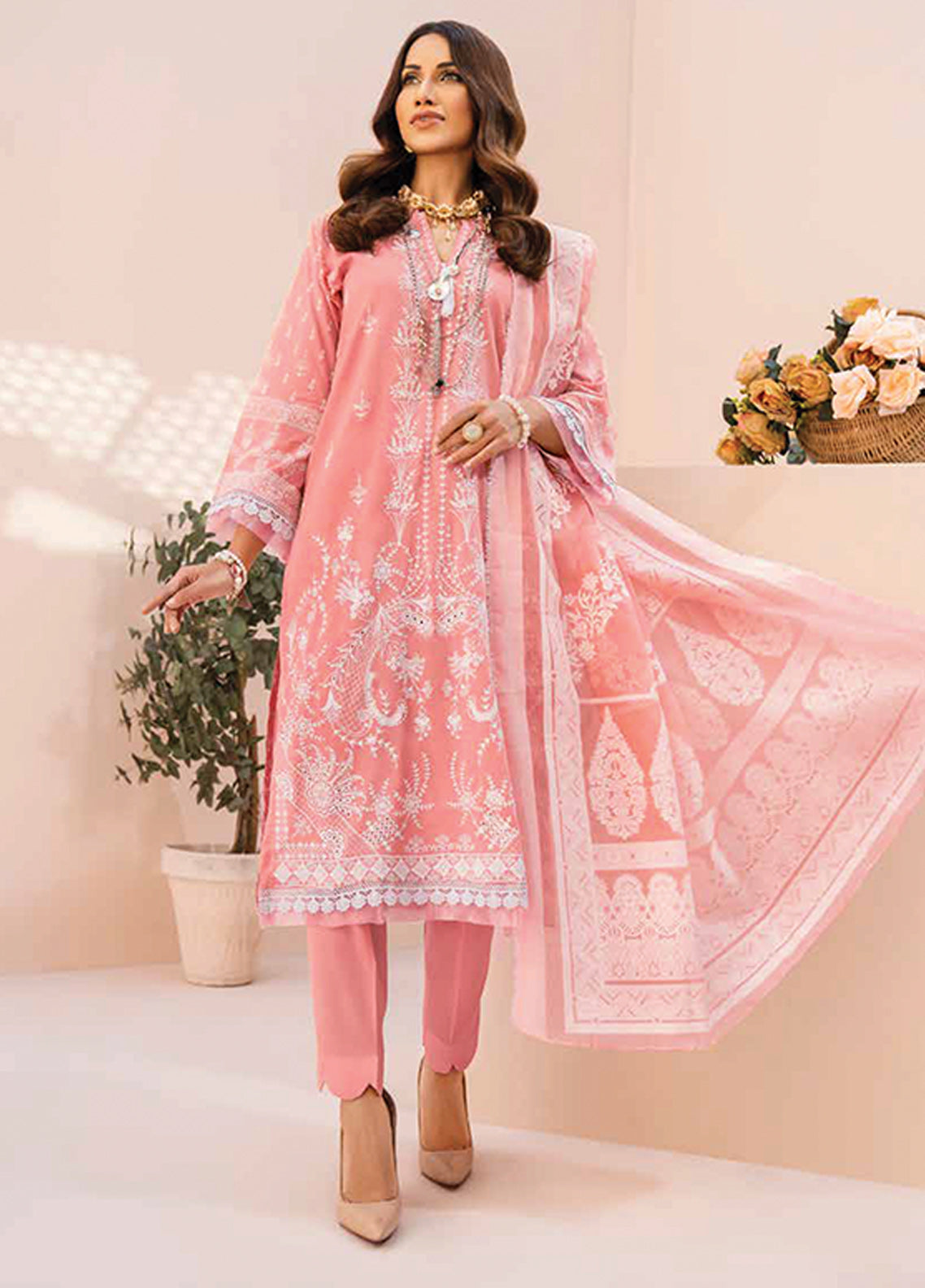 D#5562 Rashid White For Summer Emb Collection 223 D#5562 Rashid White For Summer Emb Collection 223