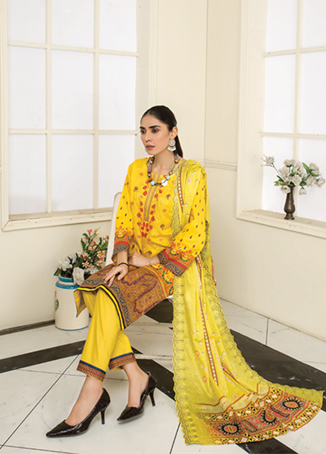 Riwaj By Afreen Embroidered Lawn Unstitched 3 Piece Suit - 08 Riwaj By Afreen Embroidered Lawn Unstitched 3 Piece Suit - 08