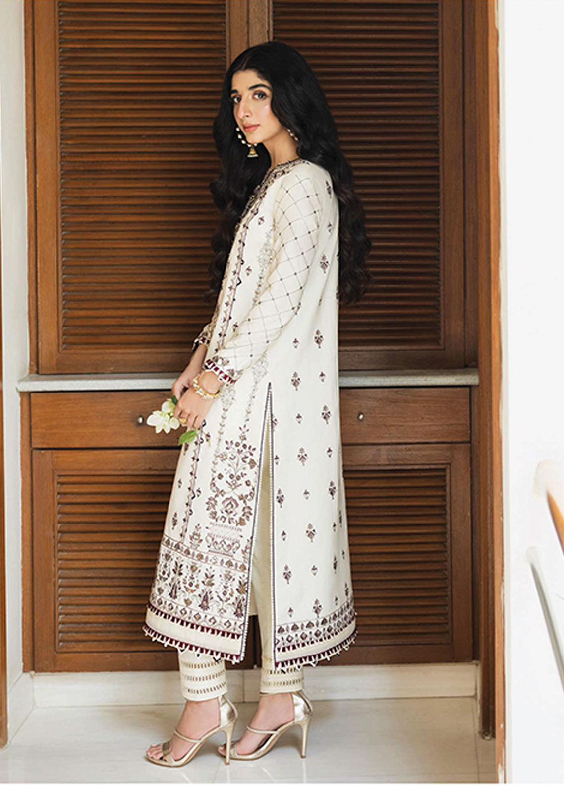 D#27 Asim Jofa Rania Emb Collection 223 D#27 Asim Jofa Rania Emb Collection 223