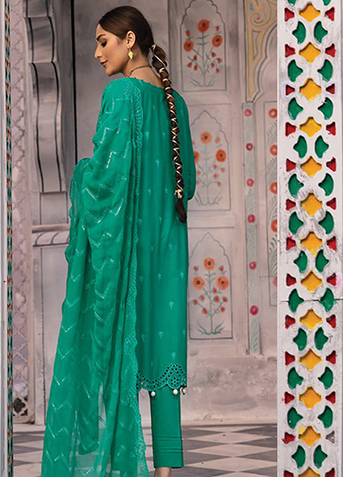 Azure By Aalaya Embroidered Lawn Unstitched 3 Piece Suit - 06 Azure By Aalaya Embroidered Lawn Unstitched 3 Piece Suit - 06