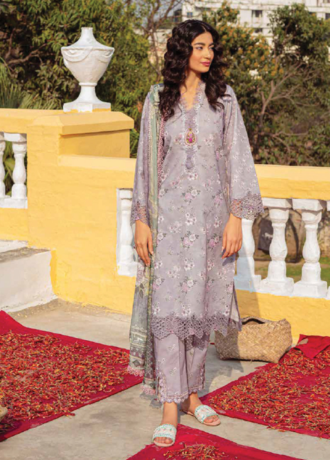 D#7A Zarqash Tresor Luxe Emb Lawn Collection 323 D#7A Zarqash Tresor Luxe Emb Lawn Collection 323