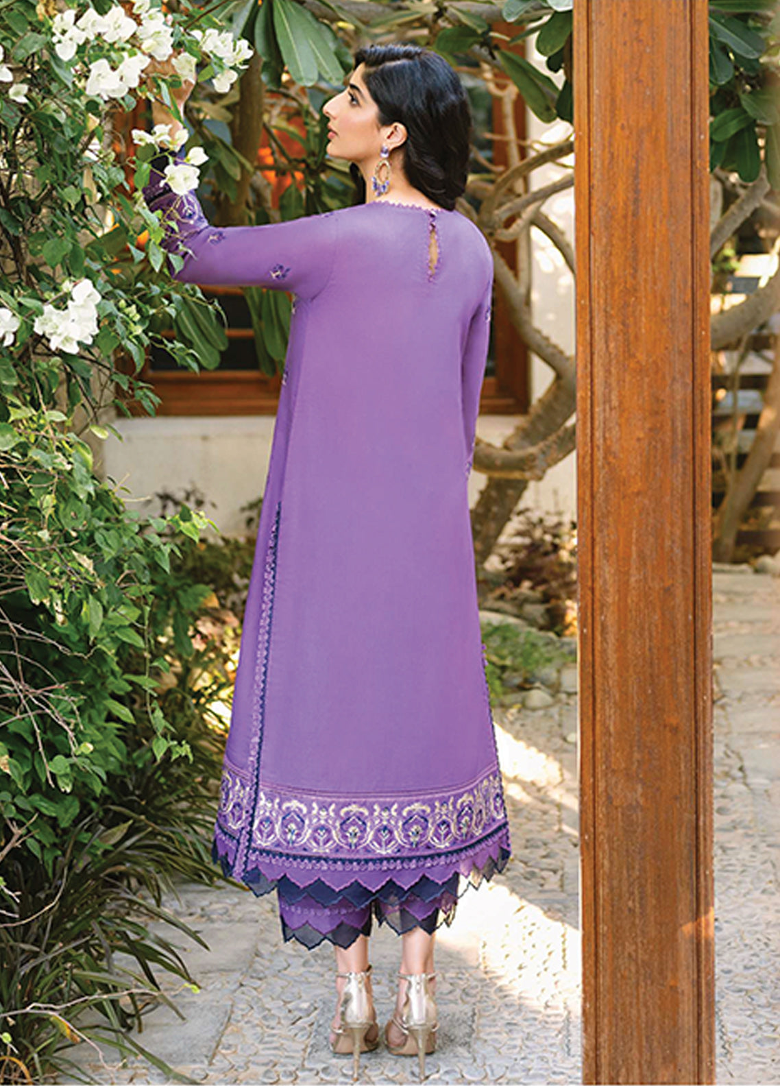 D#26 Asim Jofa Rania Emb Collection 223 D#26 Asim Jofa Rania Emb Collection 223