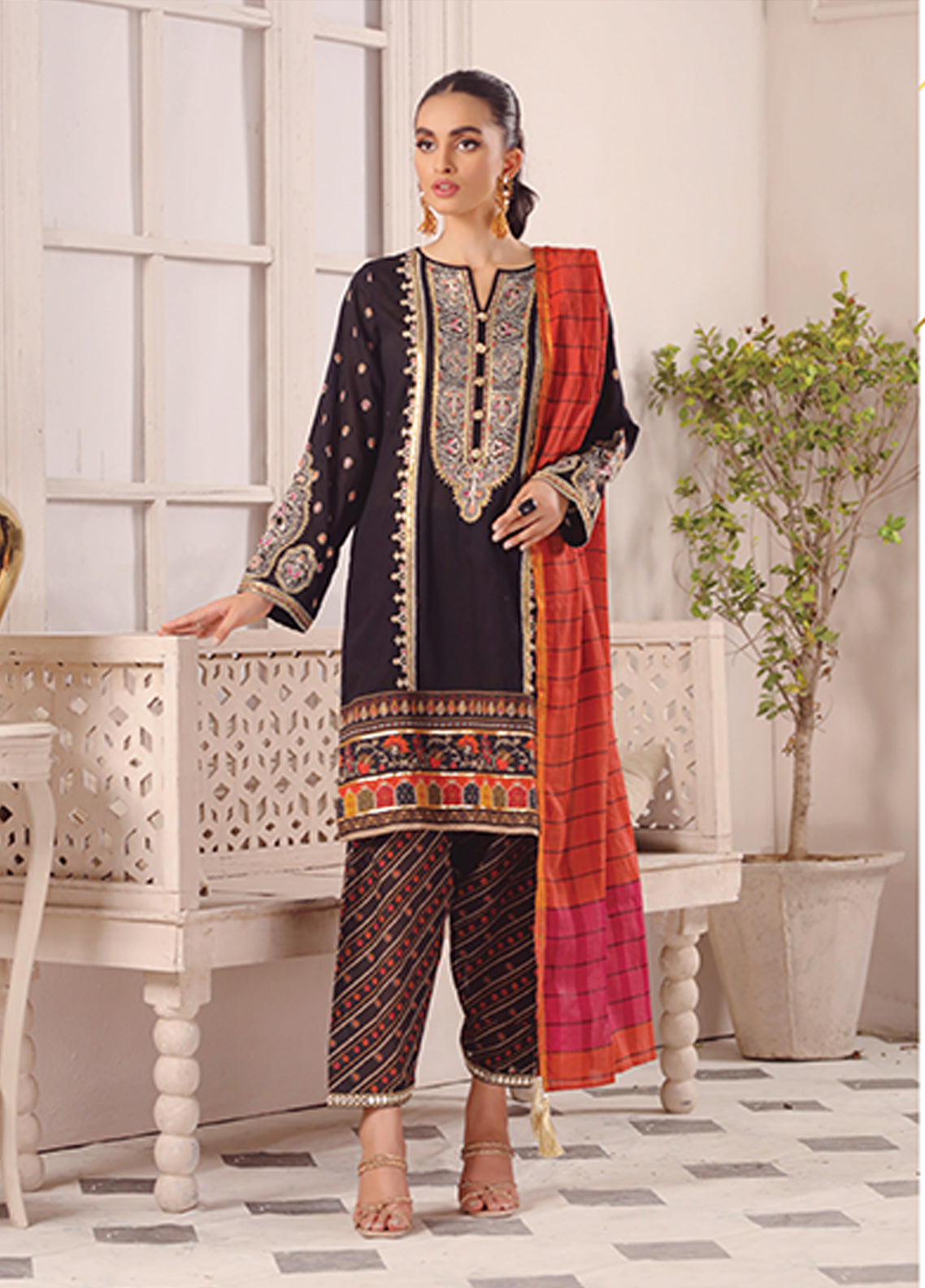 D#5023 LSM Lakhany Summer Gold Emb Collection 223 D#5023 LSM Lakhany Summer Gold Emb Collection 223