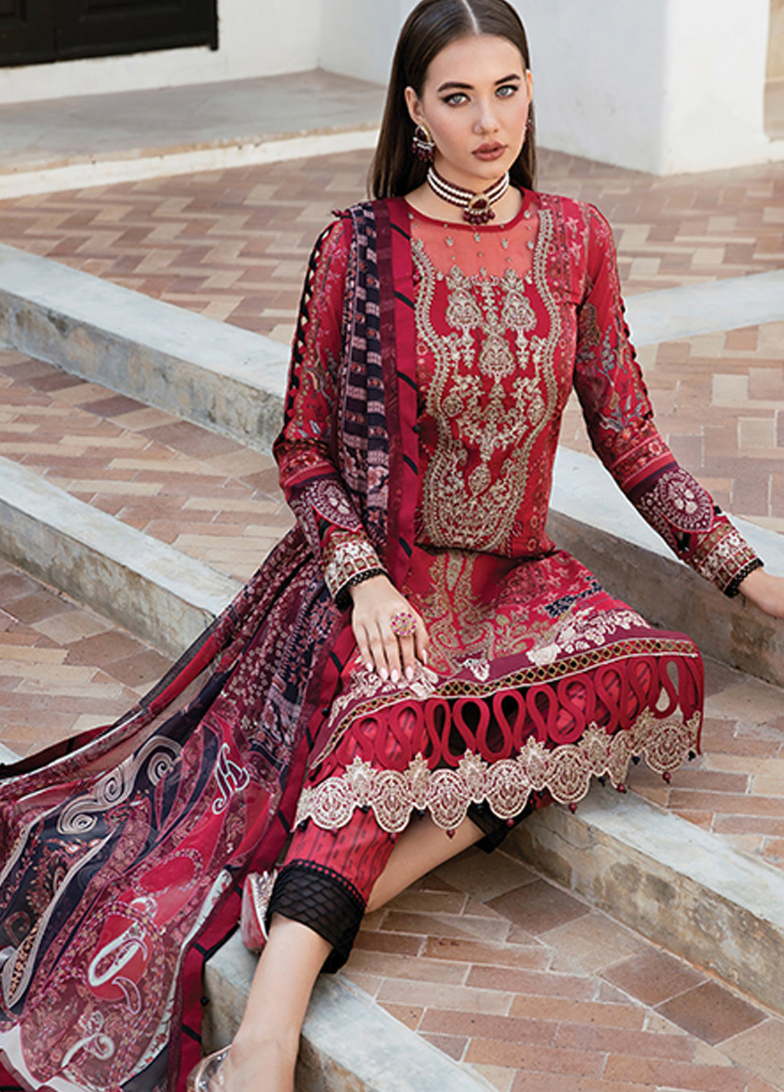 Gulaal Embroidered Lawn Unstitched 3 Piece Suit - 12 Gulaal Embroidered Lawn Unstitched 3 Piece Suit - 12