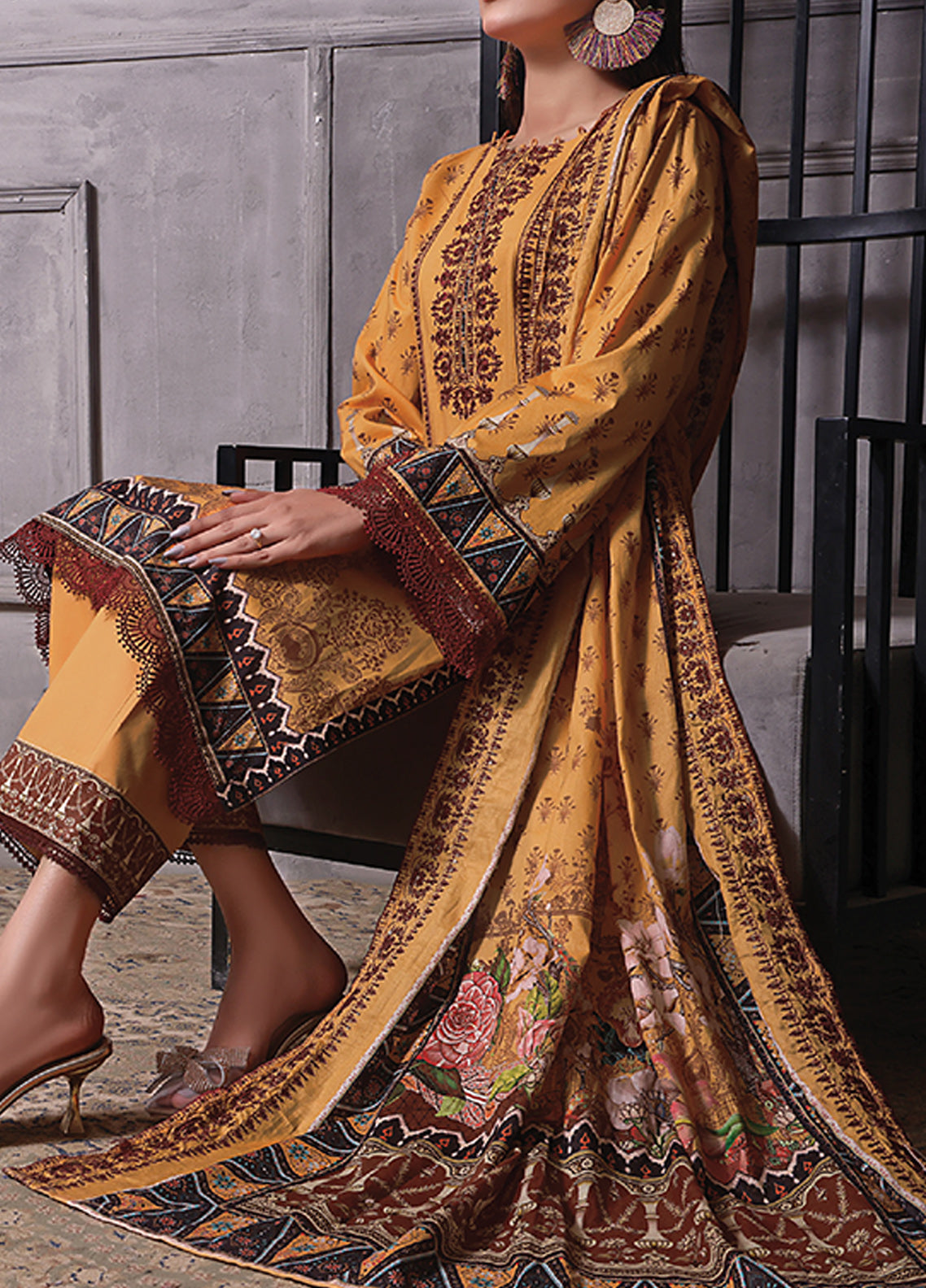 Misri By VS Textile Embroidered Lawn Unstitched 3 Piece Suit - 190 Misri By VS Textile Embroidered Lawn Unstitched 3 Piece Suit - 190