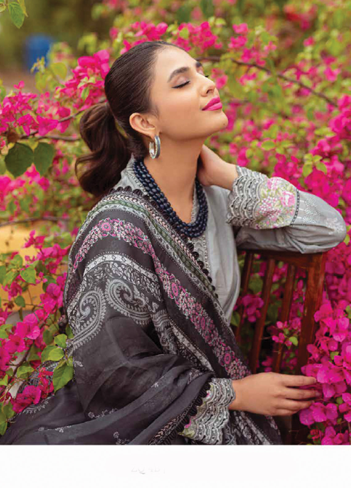 D#4B Zarqash Tresor Luxe Emb Lawn Collection 323 D#4B Zarqash Tresor Luxe Emb Lawn Collection 323