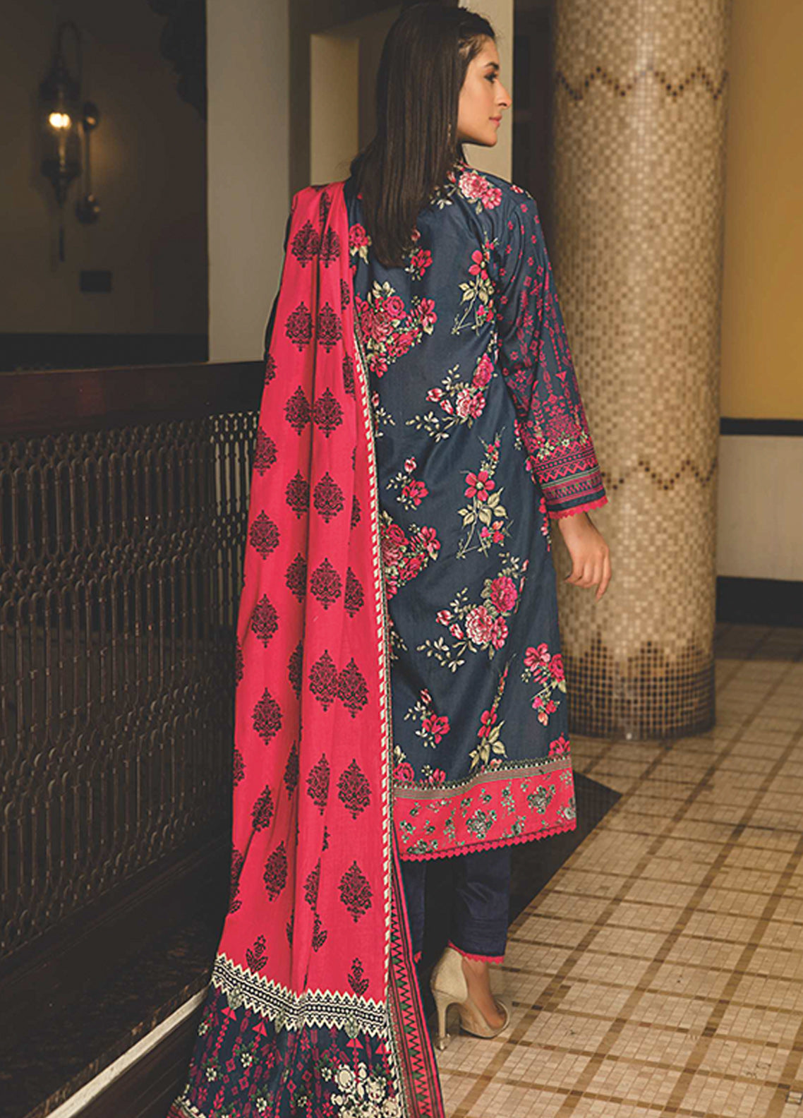 D#6910 Rashid Sunehri Digital Emb Lawn Collection 323 D#6910 Rashid Sunehri Digital Emb Lawn Collection 323