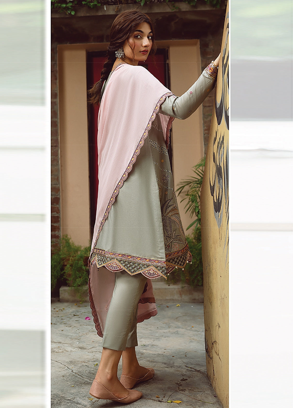 D#09 Jazmin Iris Emb Lawn Collection 223 D#09 Jazmin Iris Emb Lawn Collection 223