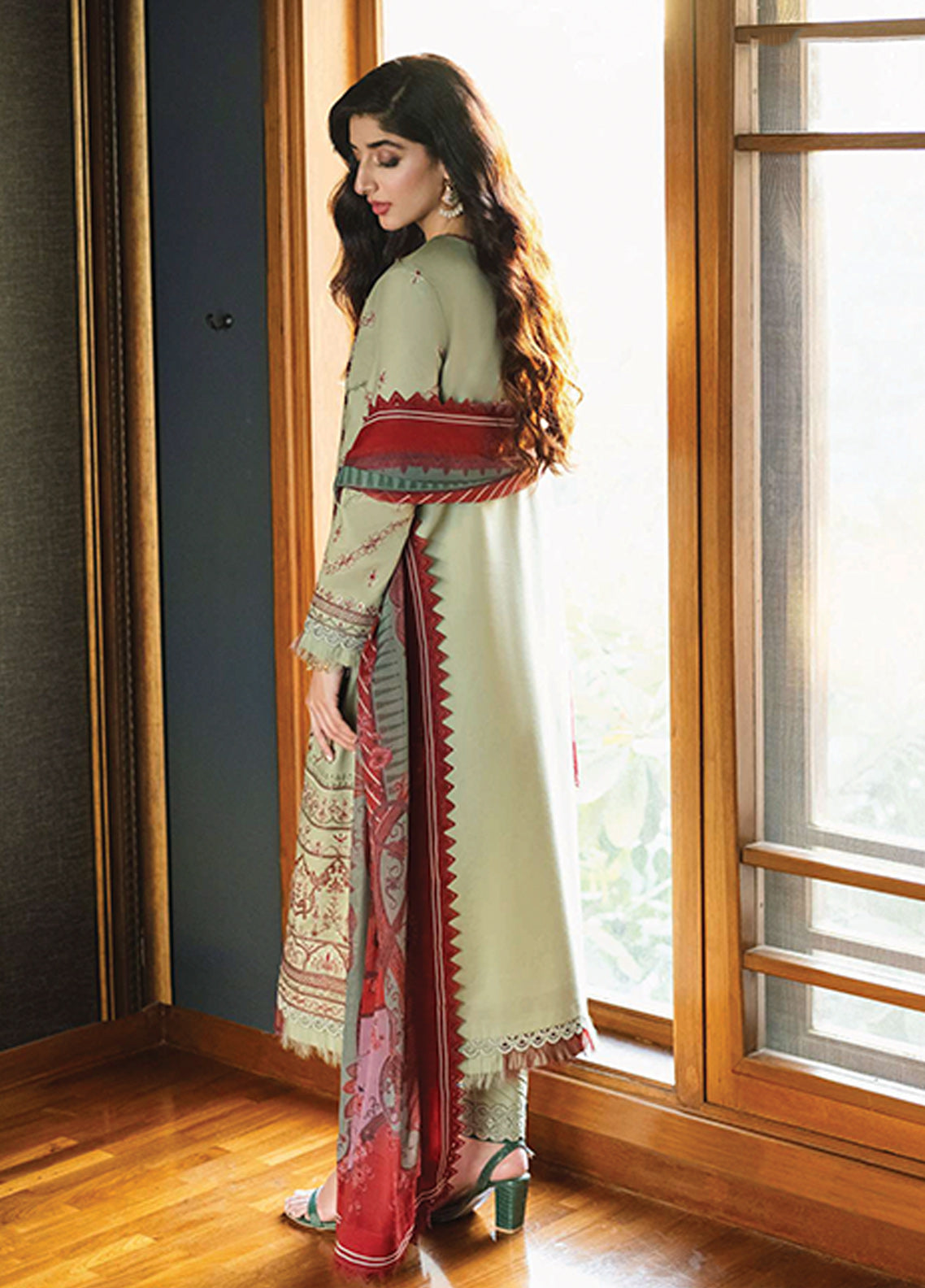 D#33 Asim Jofa Rania Emb Collection 223 D#33 Asim Jofa Rania Emb Collection 223