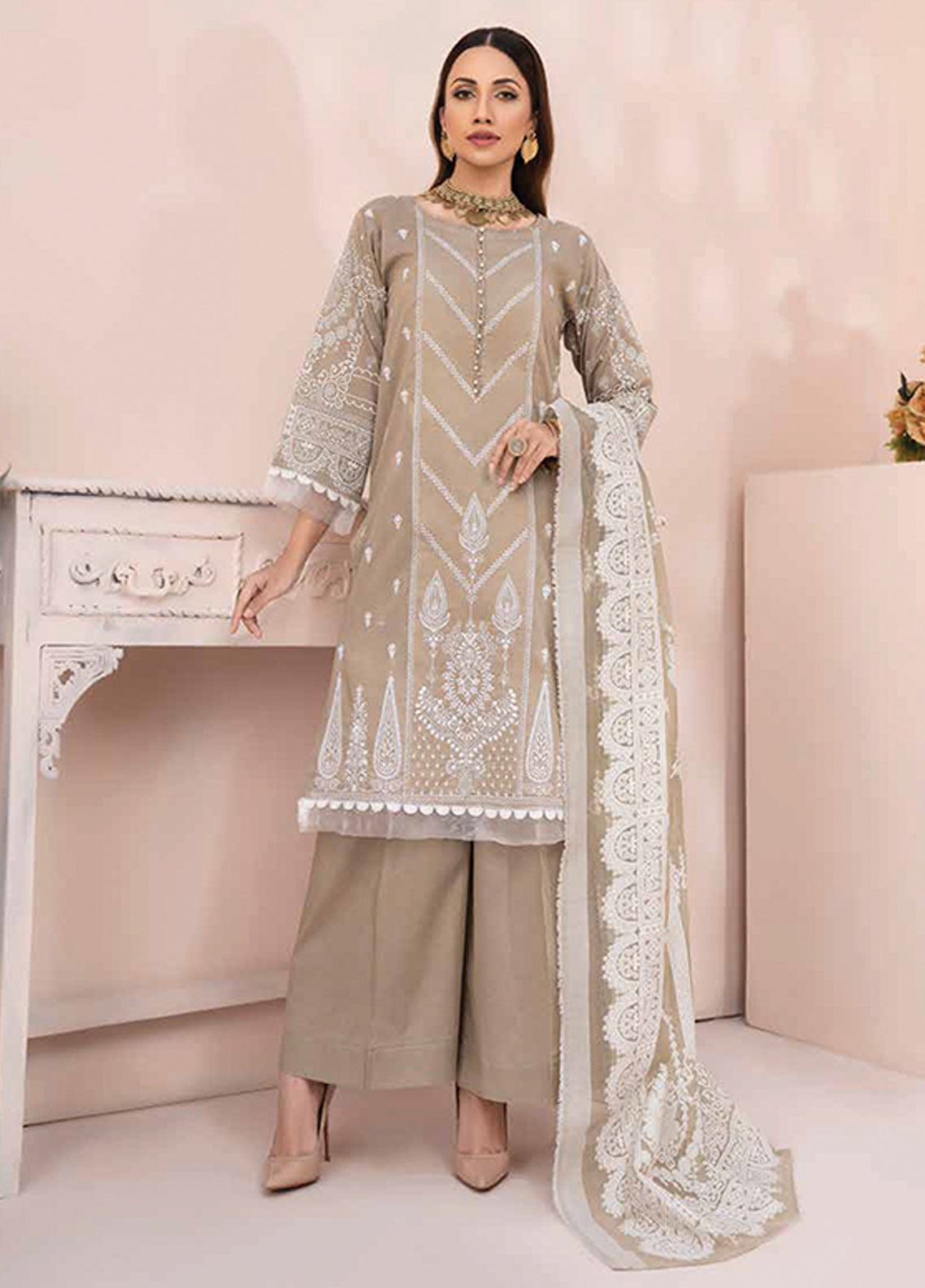 D#5565 Rashid White For Summer Emb Collection 223 D#5565 Rashid White For Summer Emb Collection 223