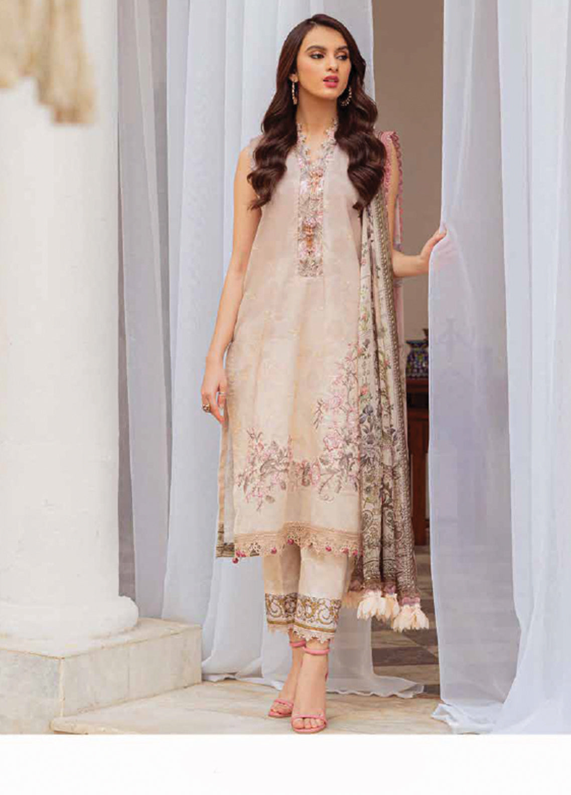 D#6B Zarqash Tresor Luxe Emb Lawn Collection 323 D#6B Zarqash Tresor Luxe Emb Lawn Collection 323