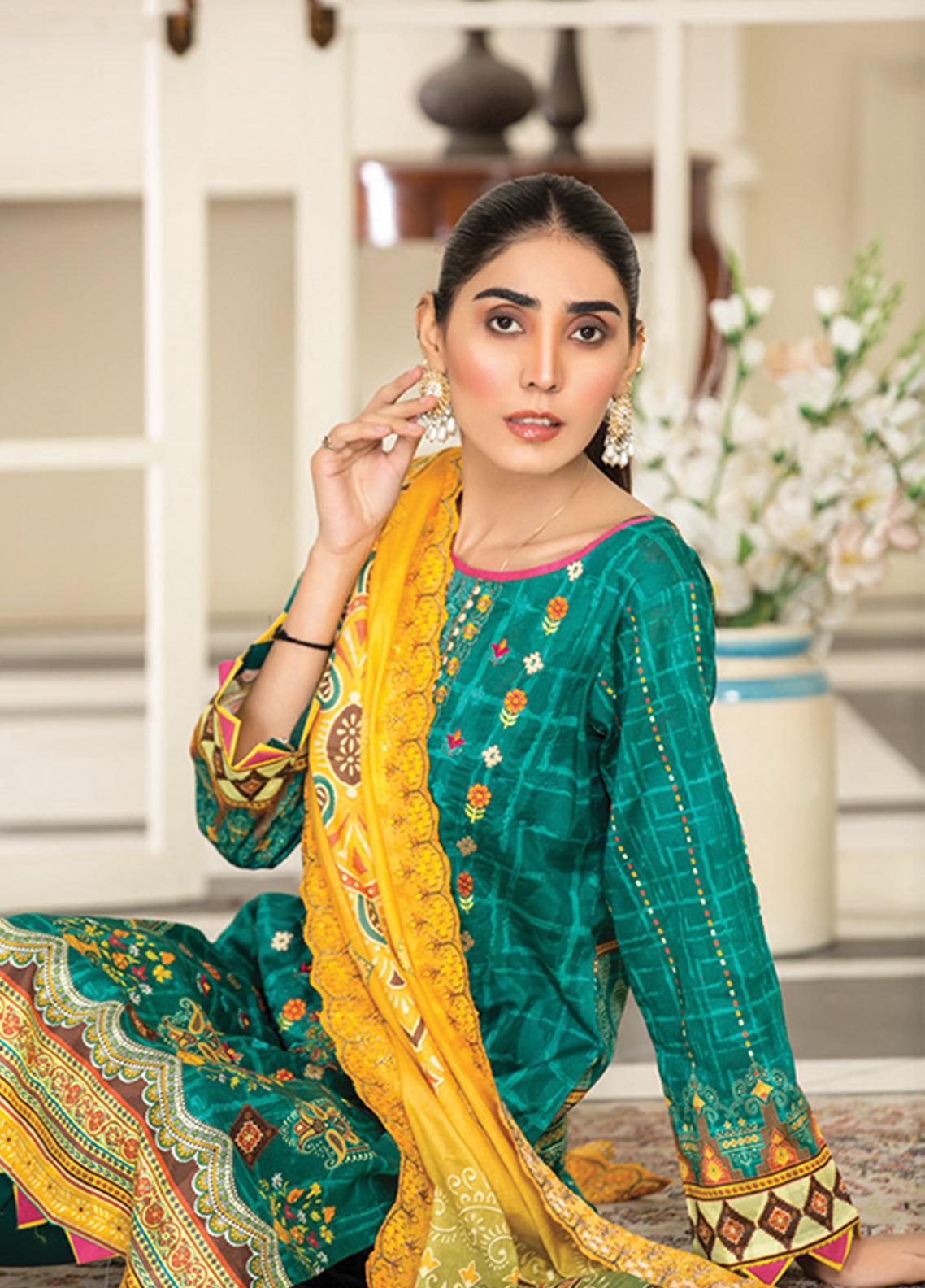 Riwaj By Afreen Embroidered Lawn Unstitched 3 Piece Suit - 02 Riwaj By Afreen Embroidered Lawn Unstitched 3 Piece Suit - 02