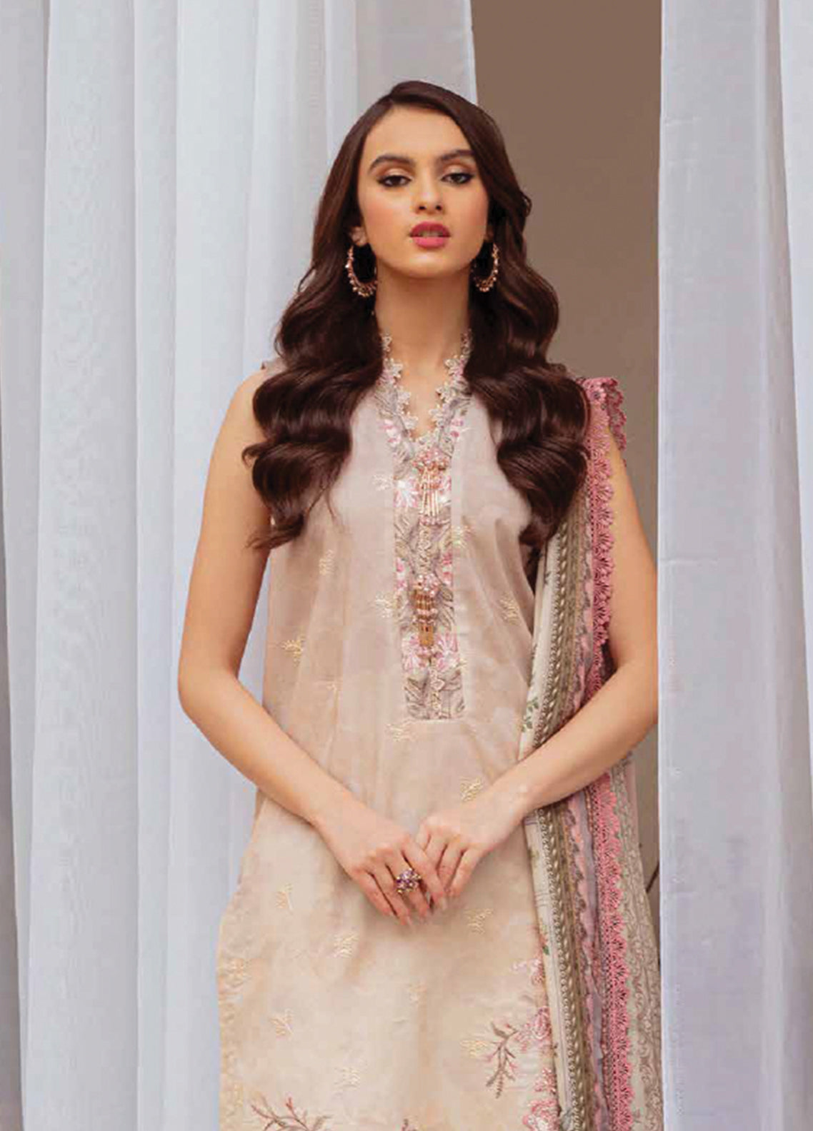 D#6B Zarqash Tresor Luxe Emb Lawn Collection 323 D#6B Zarqash Tresor Luxe Emb Lawn Collection 323