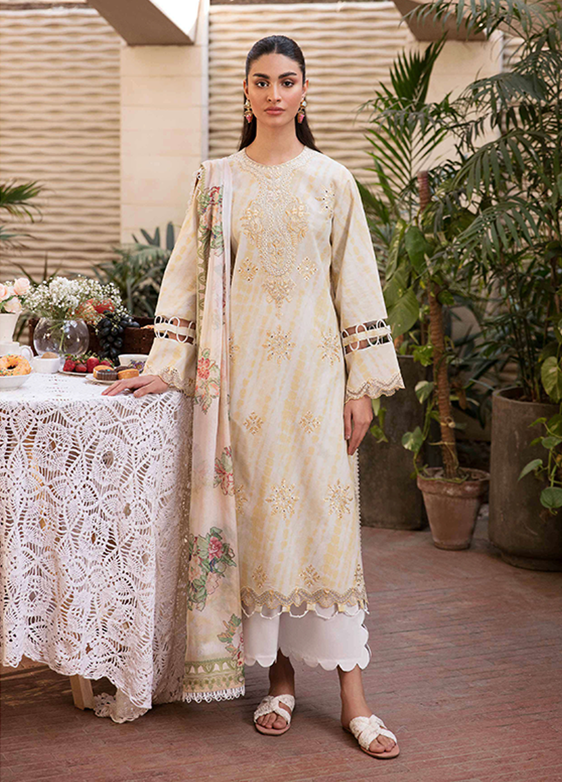 Afsanah By Seran Embroidered Lawn Unstitched 3 Piece Suit - 08 Afsanah By Seran Embroidered Lawn Unstitched 3 Piece Suit - 08