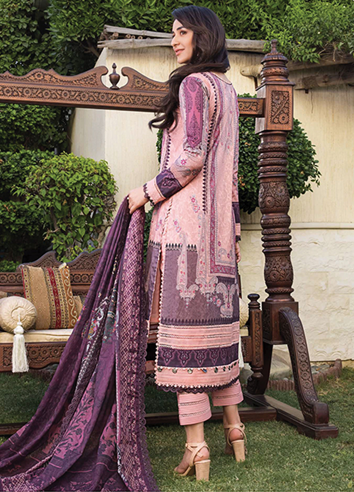 D#11 Asim Jofa Rania Emb Collection 223 D#11 Asim Jofa Rania Emb Collection 223